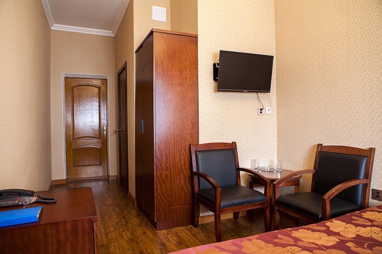 Hotel Topaz Astana Dış mekan fotoğraf